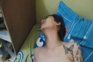 ABG Kacamata Bertato Nafsu Gila Pengen Digoyang Keras